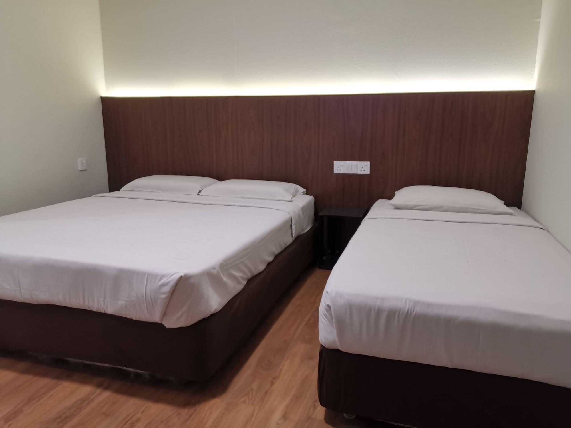 Hotel Holiday קוטה קינבלו מראה חיצוני תמונה