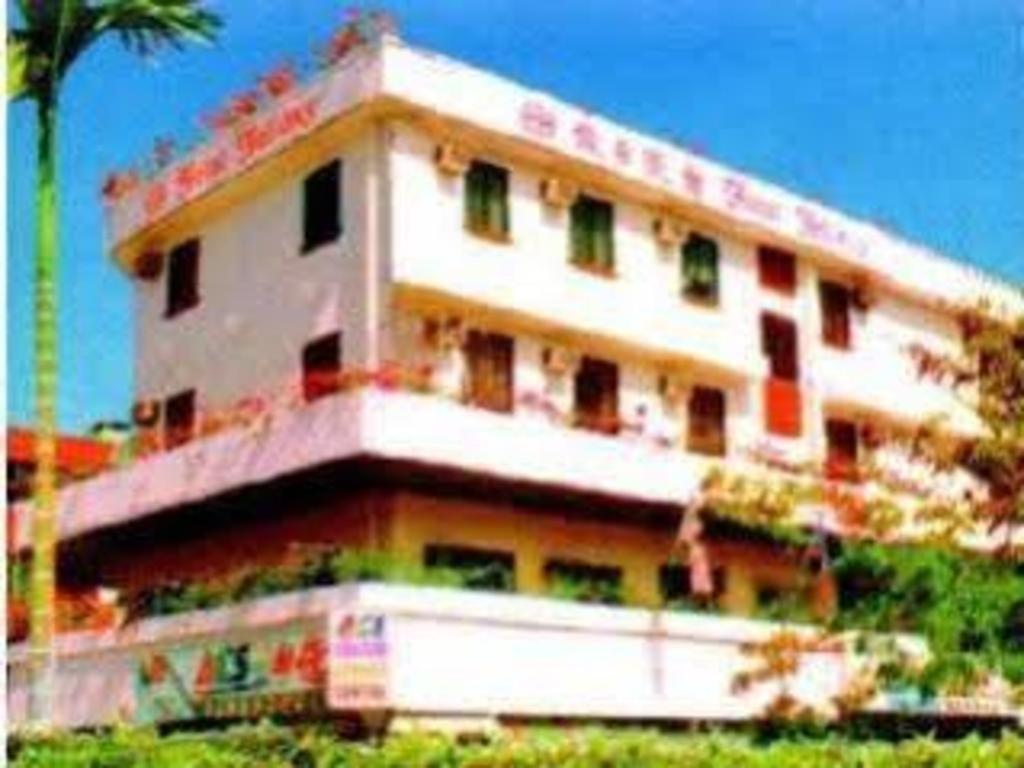 Hotel Holiday קוטה קינבלו מראה חיצוני תמונה