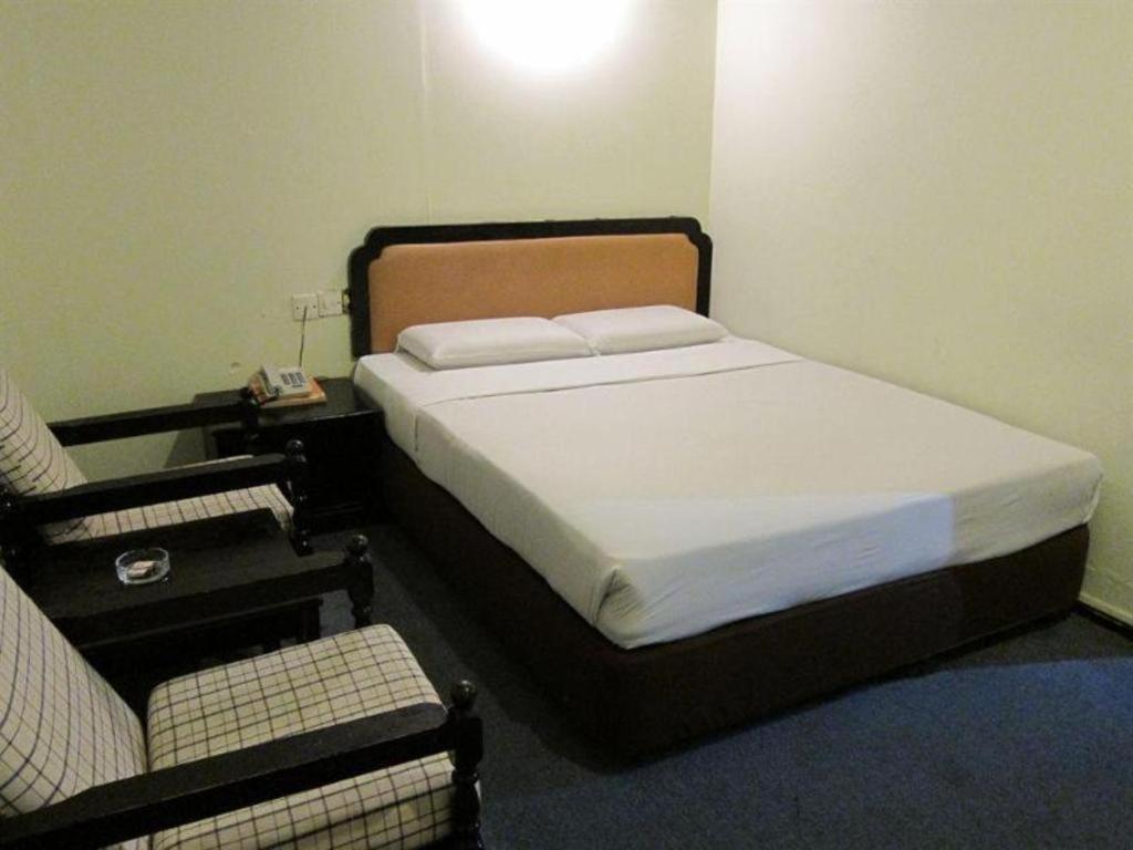 Hotel Holiday קוטה קינבלו מראה חיצוני תמונה