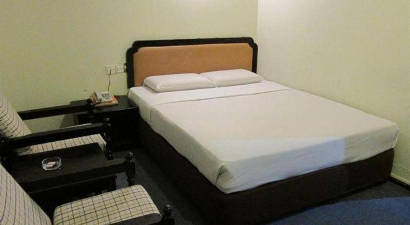 Hotel Holiday קוטה קינבלו מראה חיצוני תמונה