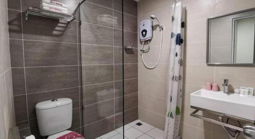 Hotel Holiday קוטה קינבלו מראה חיצוני תמונה