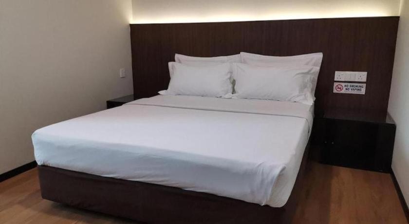 Hotel Holiday קוטה קינבלו מראה חיצוני תמונה